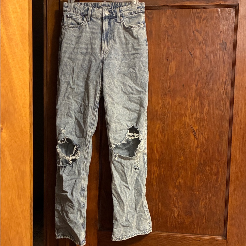 Trendy Distressed Blue Cropped Jeans
